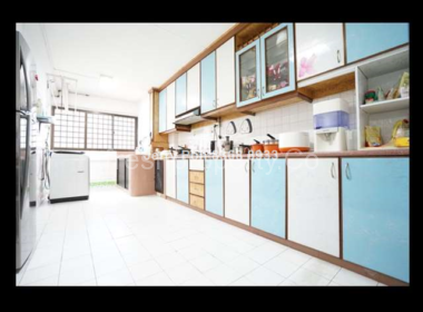 Tampines Blk 226 HDB Singapore 1
