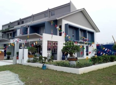 Spacious 2Storey Landed House