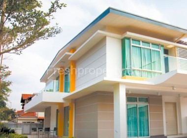 Ungu Tanah Sutera Terrace 1
