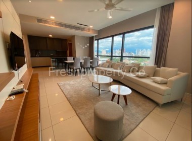 Aria Residences 1502sf 3r3b Living 2