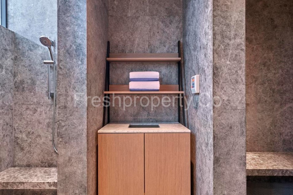 Marriot Residences @ Gurney Drive Shower